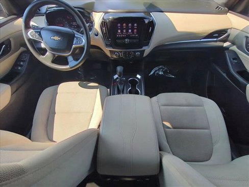 Used 2022 Chevrolet Traverse LS image 17