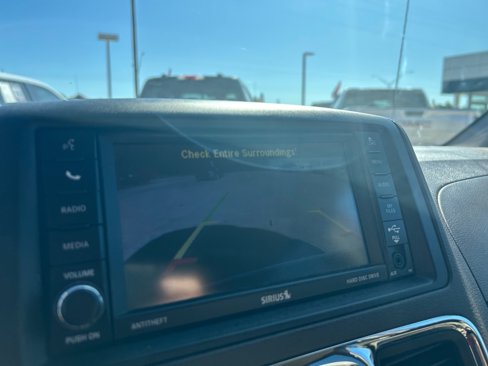 Used 2013 Chrysler Town & Country Touring image 36
