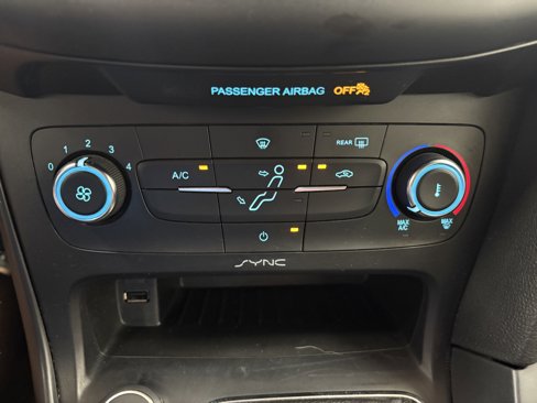 Used 2017 Ford Focus ST image 18