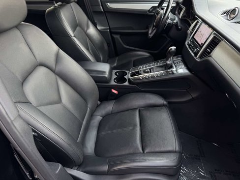 Used 2017 Porsche Macan GTS image 21