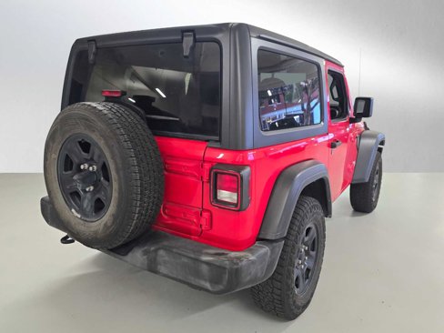 Used 2019 Jeep Wrangler Sport image 3