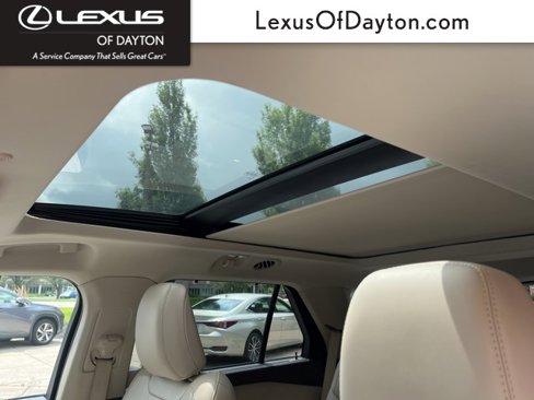 Used 2020 Ford Explorer Platinum w/ Premium Technology Package image 15