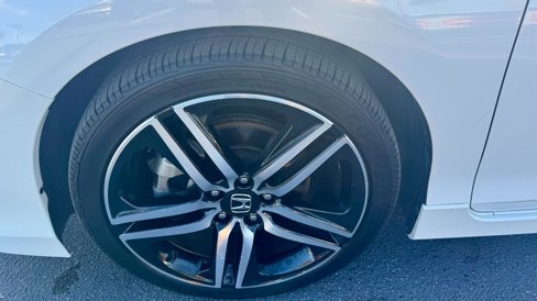 Used 2017 Honda Accord Sport Special Edition image 12