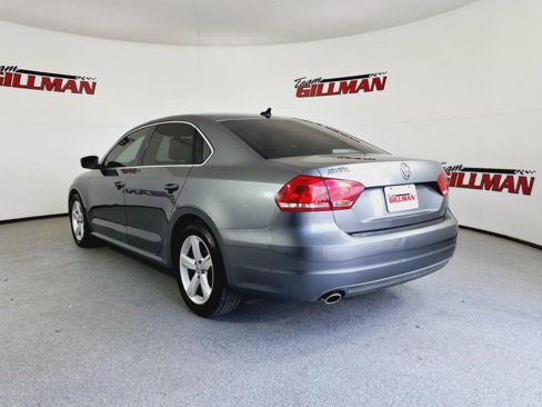 Used 2013 Volkswagen Passat 2.5 SE image 4
