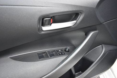 Used 2021 Toyota Corolla LE image 16