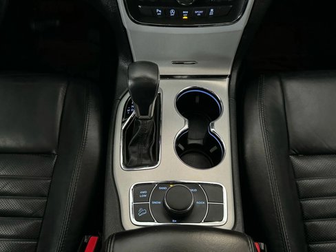 Used 2018 Jeep Grand Cherokee Limited image 18
