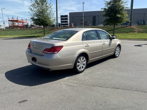 Used 2007 Toyota Avalon Limited image 10