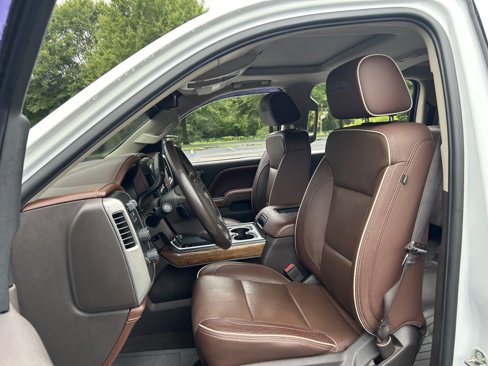 Used 2018 Chevrolet Silverado 1500 High Country image 34
