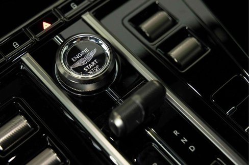 New 2025 Aston Martin V8 Vantage Coupe image 32