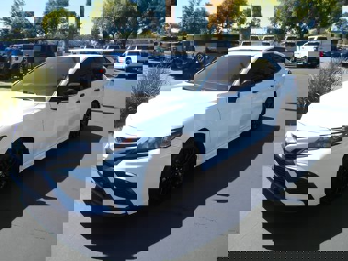 Used 2022 Toyota Camry SE image 1