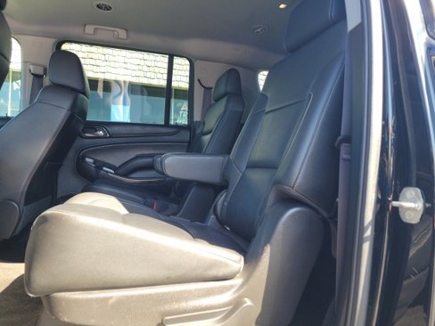 Used 2016 Chevrolet Suburban LT image 27