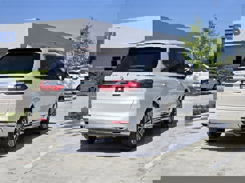 Used 2019 BMW X7 xDrive40i w/ Premium Package image 4