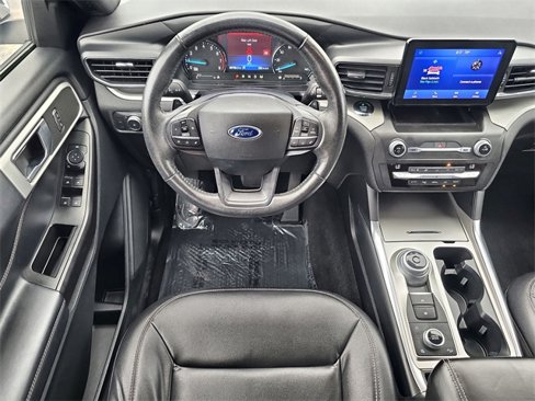 Used 2020 Ford Explorer XLT w/ Equipment Group 202A image 22
