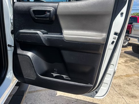 Used 2019 Toyota Tacoma SR image 28