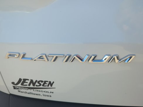 Used 2023 Ford Escape Platinum image 10