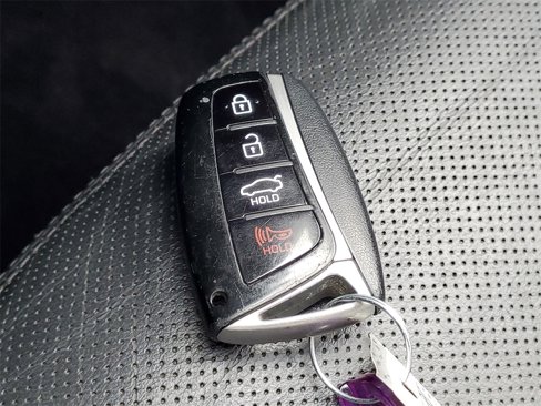 Used 2015 Hyundai Genesis 3.8 image 25