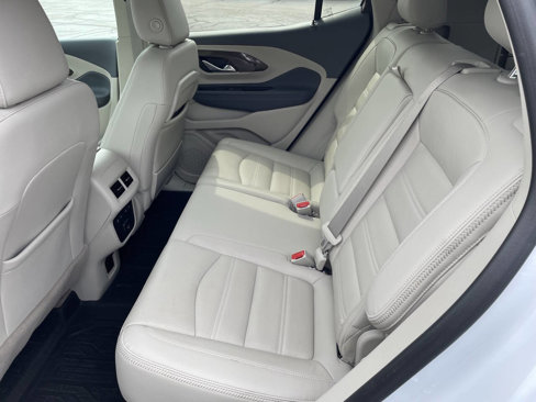 Used 2023 GMC Terrain Denali image 4