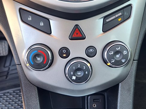 Used 2018 Chevrolet Sonic LT w/ Convenience Package image 14