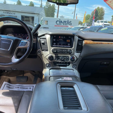Used 2015 GMC Yukon Denali w/ Premium Package image 13