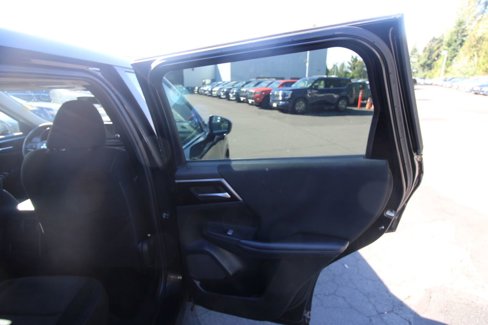 Used 2022 Mitsubishi Outlander ES image 22