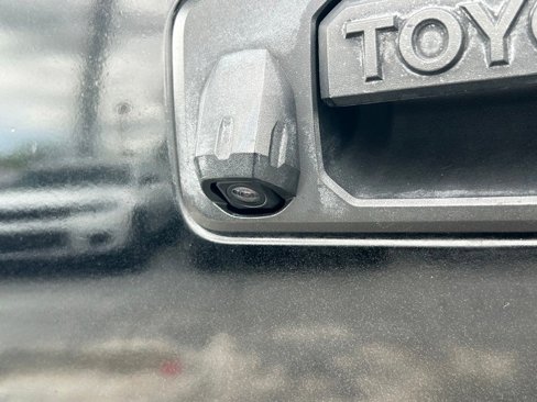 Used 2018 Toyota Tundra SR5 image 25