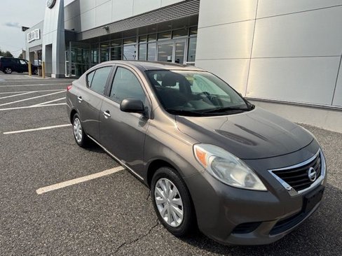 Used 2012 Nissan Versa SV w/ Convenience Pkg image 8
