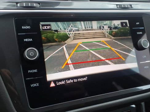 Certified 2022 Volkswagen Tiguan SE image 18