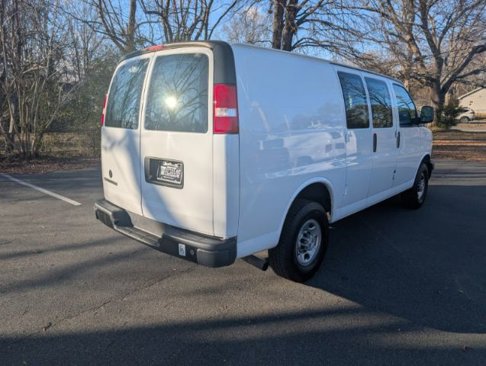 Used 2022 Chevrolet Express 2500 w/ Driver Convenience Package image 7