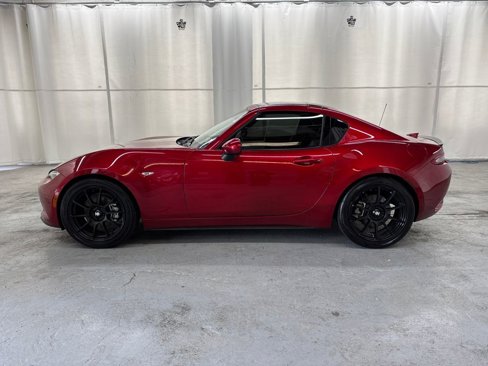 Used 2022 MAZDA MX-5 Miata RF Grand Touring image 2