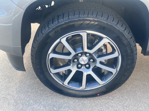 Certified 2021 GMC Canyon Denali image 5