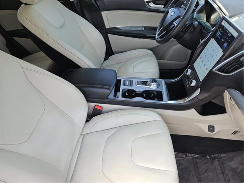 Used 2021 Ford Edge Titanium w/ Equipment Group 301A image 14