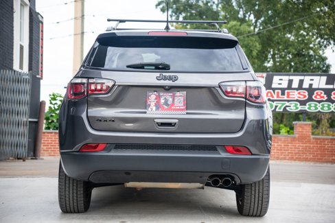 Used 2020 Jeep Compass Latitude image 3