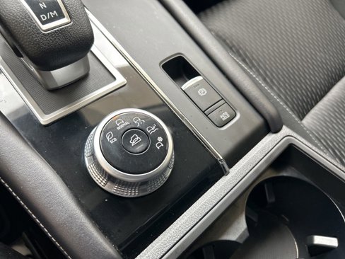 Used 2024 Mitsubishi Outlander ES image 9