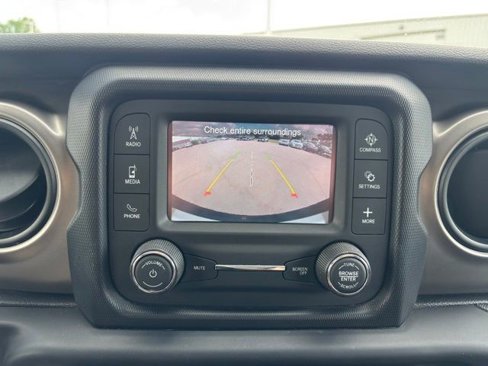 Used 2020 Jeep Wrangler Sport image 15
