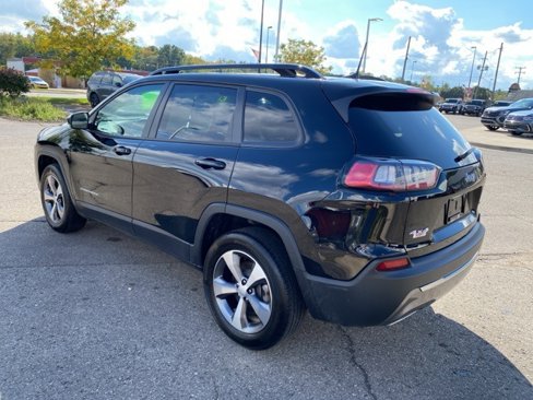 Used 2022 Jeep Cherokee Limited image 9