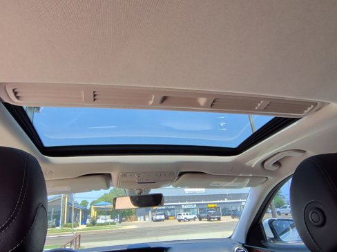 Used 2018 Mercedes-Benz E 300 image 23