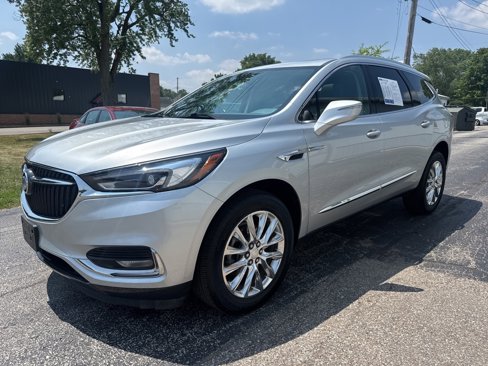 Used 2021 Buick Enclave Essence w/ Sound and Sites Package image 3