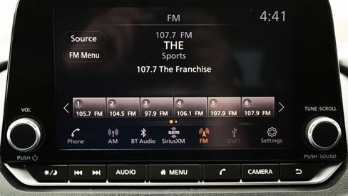 Used 2023 Nissan Rogue SV image 17