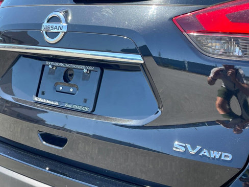 Used 2017 Nissan Rogue SV image 19