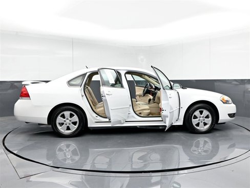 Used 2010 Chevrolet Impala LT w/ Luxury Edition Package image 39
