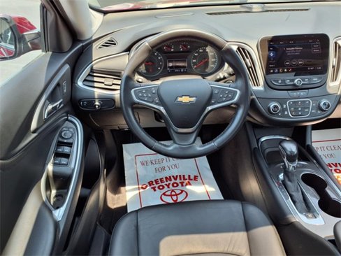 Used 2022 Chevrolet Malibu LT w/ Leather Package image 12