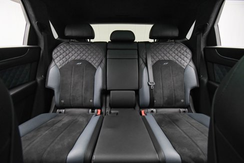 Used 2022 Bentley Bentayga image 19