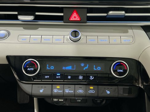 Used 2023 Hyundai Elantra Limited image 20
