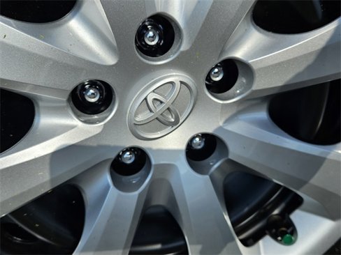 New 2025 Toyota Corolla LE image 18