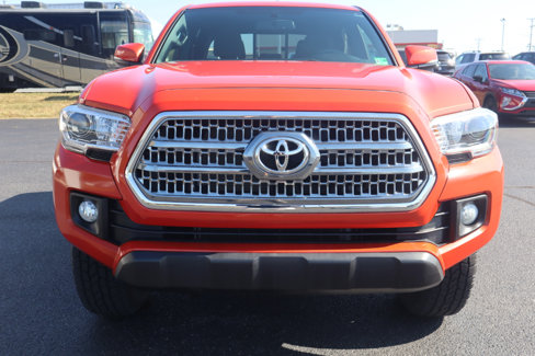 Used 2016 Toyota Tacoma TRD Off-Road image 40