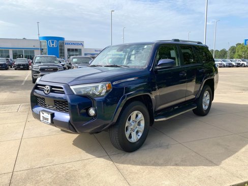 Used 2020 Toyota 4Runner SR5 image 3