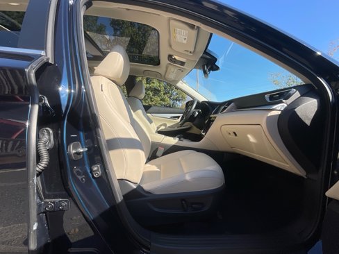 Used 2019 INFINITI QX50 Luxe w/ Cargo Package image 15