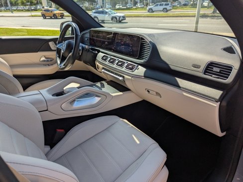 Used 2024 Mercedes-Benz GLE 450e 4MATIC image 13