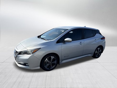 Used 2018 Nissan Leaf SV w/ SV Technology Package image 7