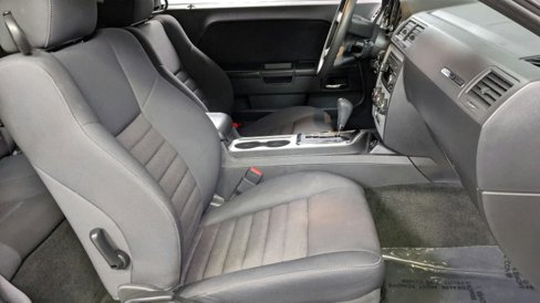 Used 2010 Dodge Challenger SE image 15